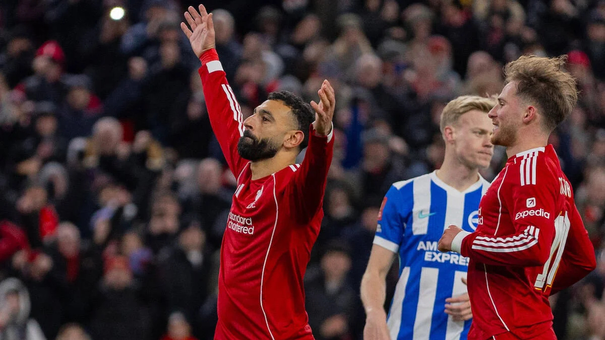 开云体育官网-包含布莱顿训练开放日，转会期豪取连胜引欢呼，足总杯在即，训练强度明显提升的词条